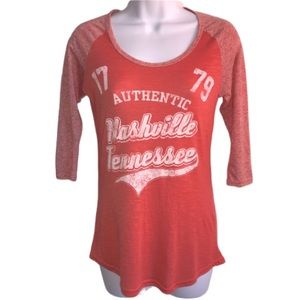 🔴 4/$15 PimaTee Women’s S Nashville Tennessee 1779 orange white raglan tee EUC